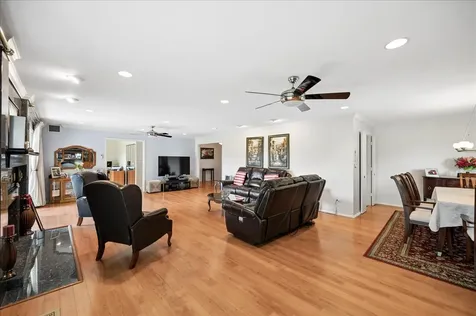 3741 Mission Hills Road Northbrook IL 60062