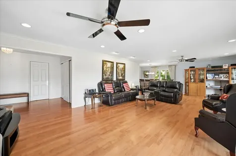 3741 Mission Hills Road Northbrook IL 60062