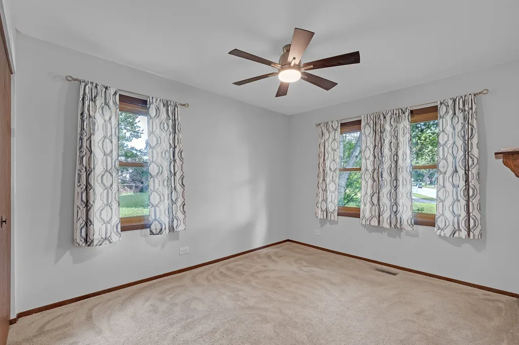 1526 Sycamore Lane Aurora IL 60504
