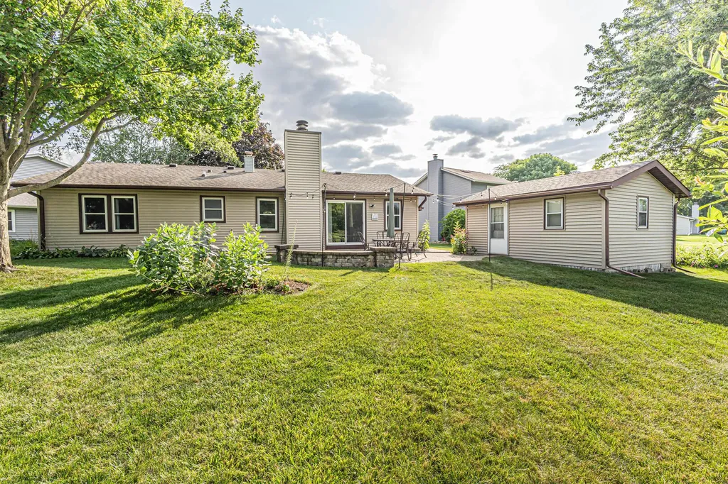 1526 Sycamore Lane Aurora IL 60504