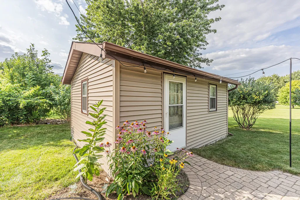 1526 Sycamore Lane Aurora IL 60504