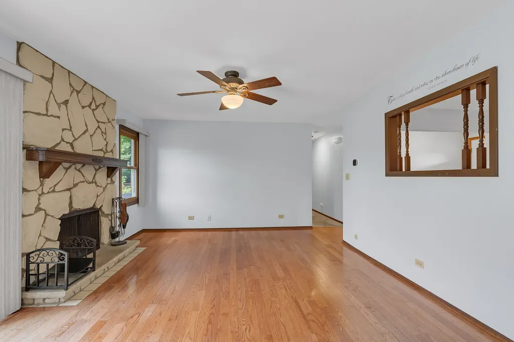 1526 Sycamore Lane Aurora IL 60504