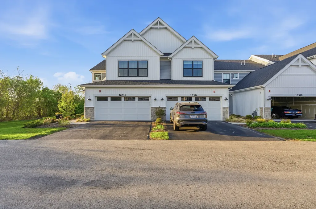 16316 South Wheatgrass Street Lockport IL 60441