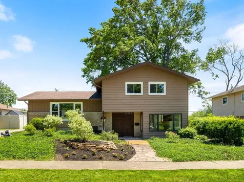 15023 Mission Avenue Oak Forest IL 60452