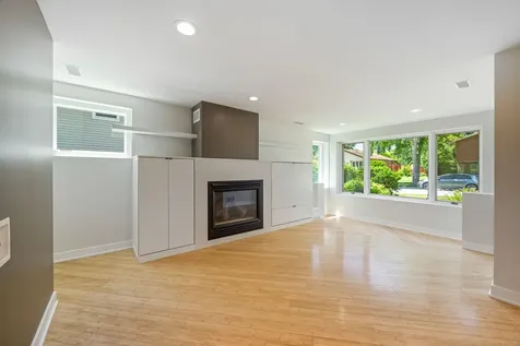 15023 Mission Avenue Oak Forest IL 60452
