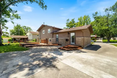 15023 Mission Avenue Oak Forest IL 60452