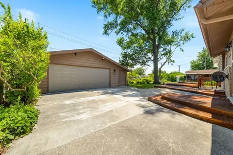 15023 Mission Avenue Oak Forest IL 60452