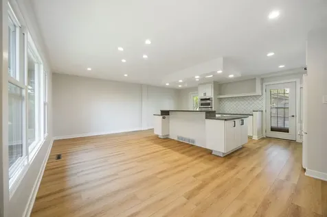 15023 Mission Avenue Oak Forest IL 60452