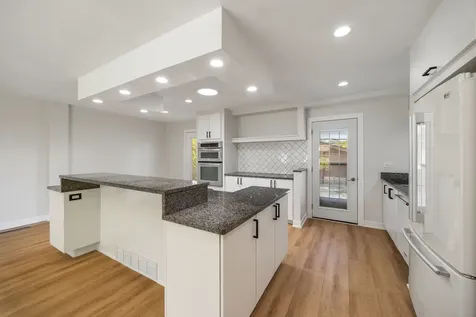 15023 Mission Avenue Oak Forest IL 60452