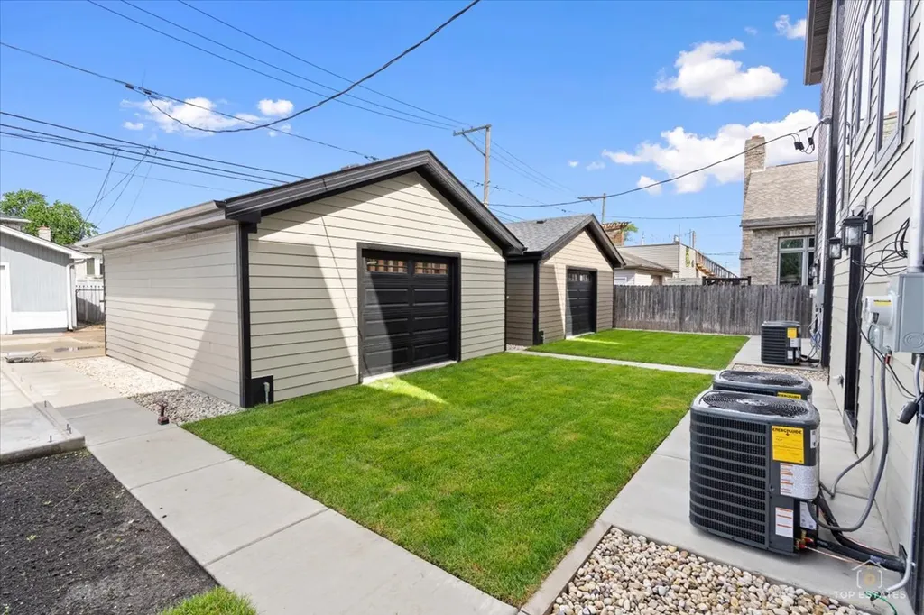5330 South Mason Avenue Chicago IL 60638