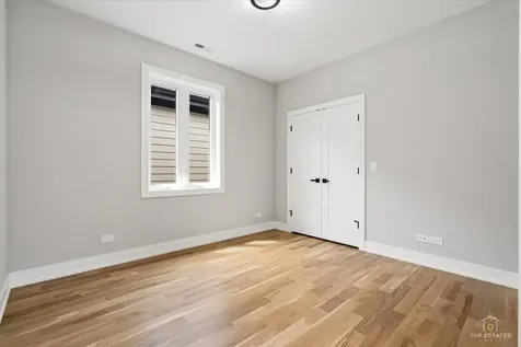5330 South Mason Avenue Chicago IL 60638
