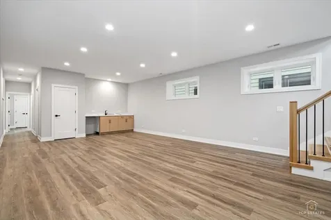 5330 South Mason Avenue Chicago IL 60638