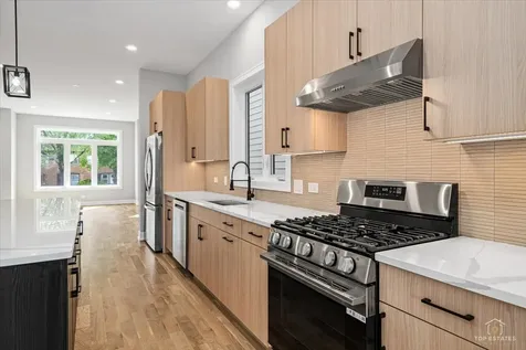 5330 South Mason Avenue Chicago IL 60638