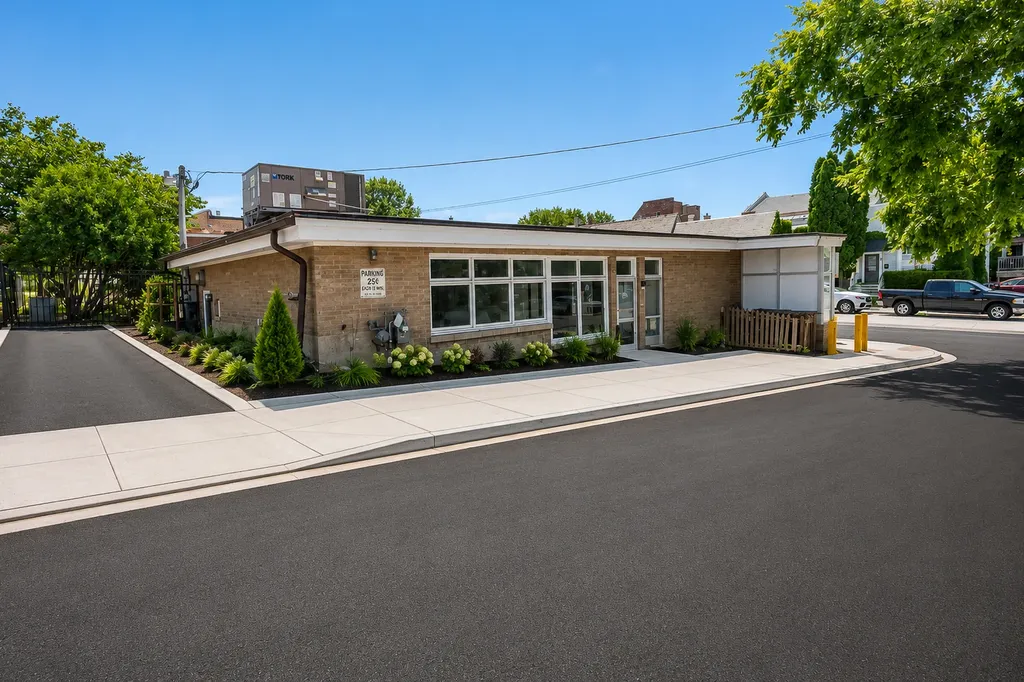 485 Forest Avenue Glen Ellyn IL 60137