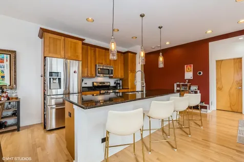 4003 North Wolcott Avenue Chicago IL 60613