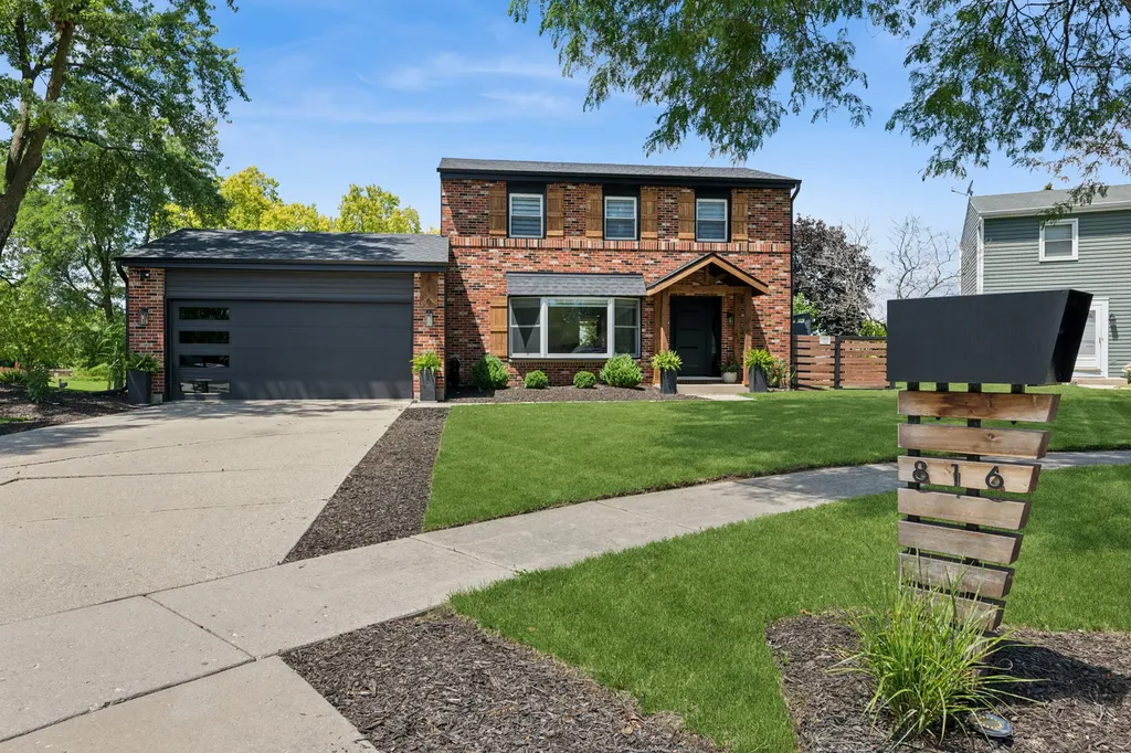 816 Adler Court Schaumburg IL 60194