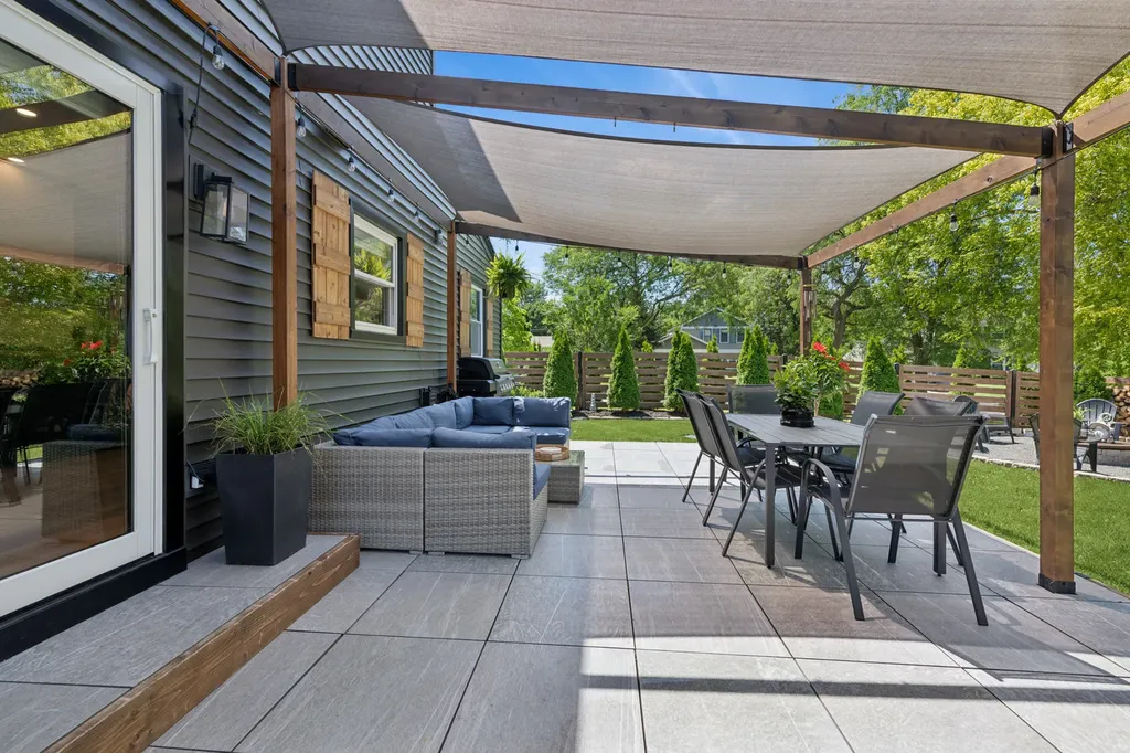 816 Adler Court Schaumburg IL 60194