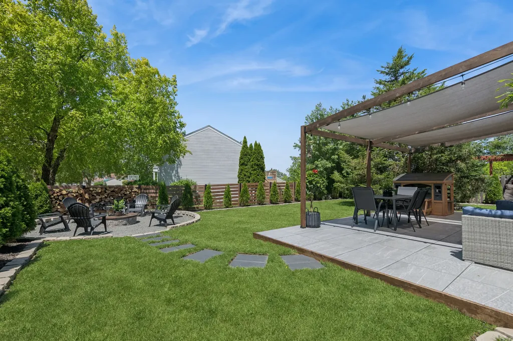 816 Adler Court Schaumburg IL 60194