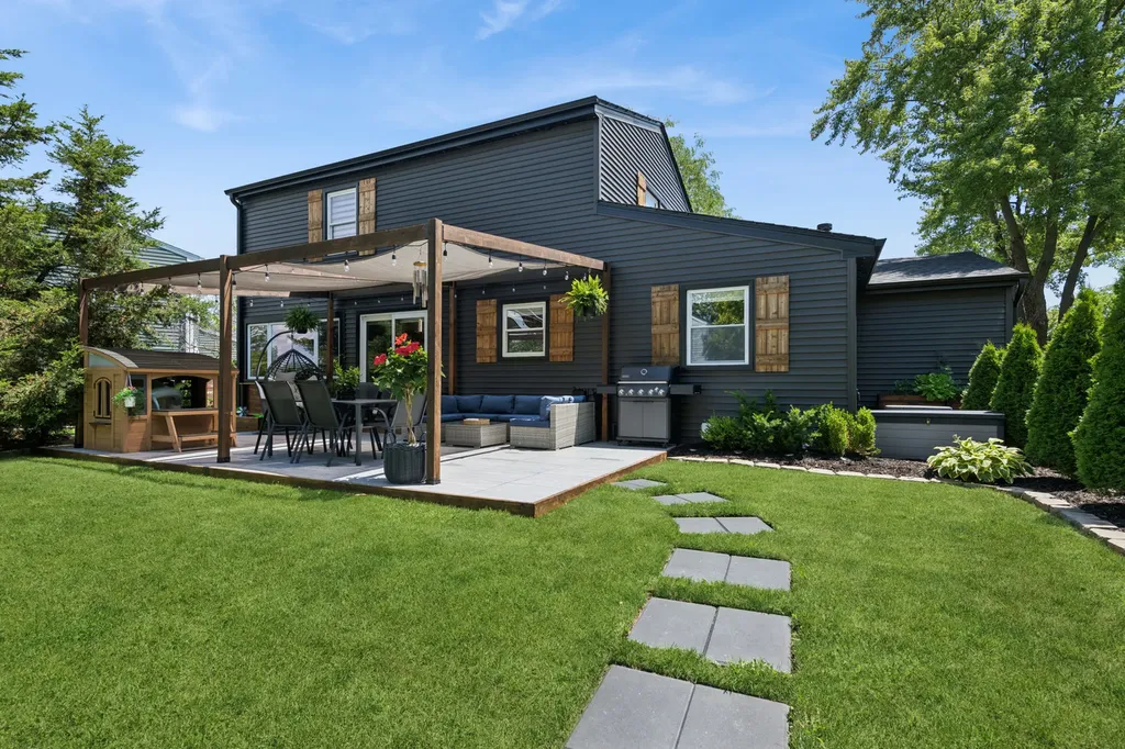 816 Adler Court Schaumburg IL 60194