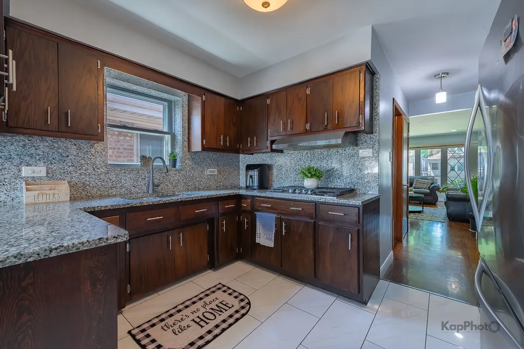 5157 South Kildare Avenue Chicago IL 60632