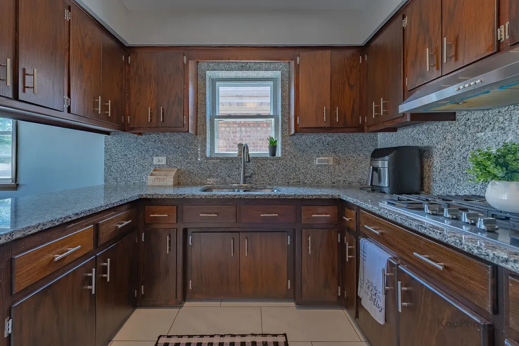 5157 South Kildare Avenue Chicago IL 60632