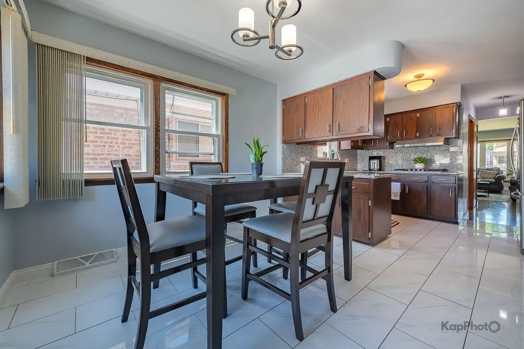 5157 South Kildare Avenue Chicago IL 60632