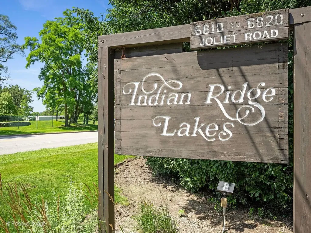 6820 Joliet Road Indian Head Park IL 60525
