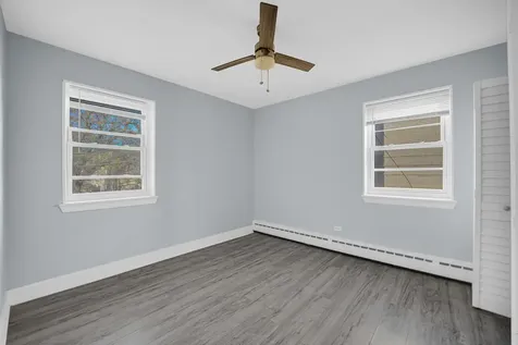 2046 East 72nd Place Chicago IL 60649