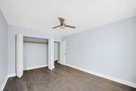 2046 East 72nd Place Chicago IL 60649