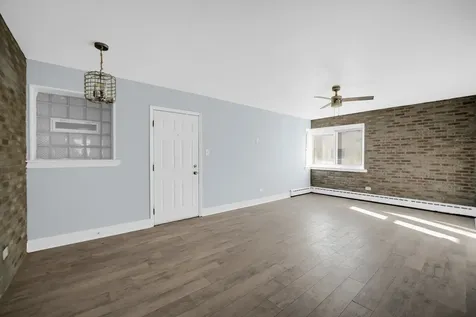 2046 East 72nd Place Chicago IL 60649