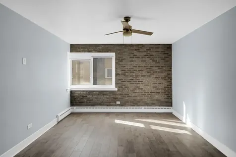 2046 East 72nd Place Chicago IL 60649