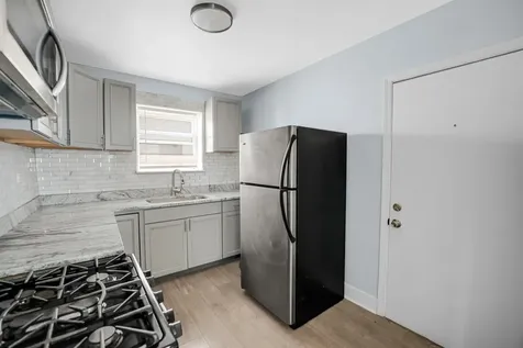 2046 East 72nd Place Chicago IL 60649