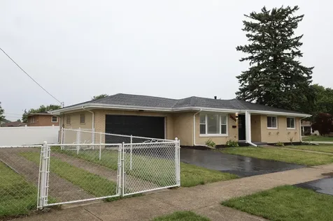 16644 Maple Street South Holland IL 60473