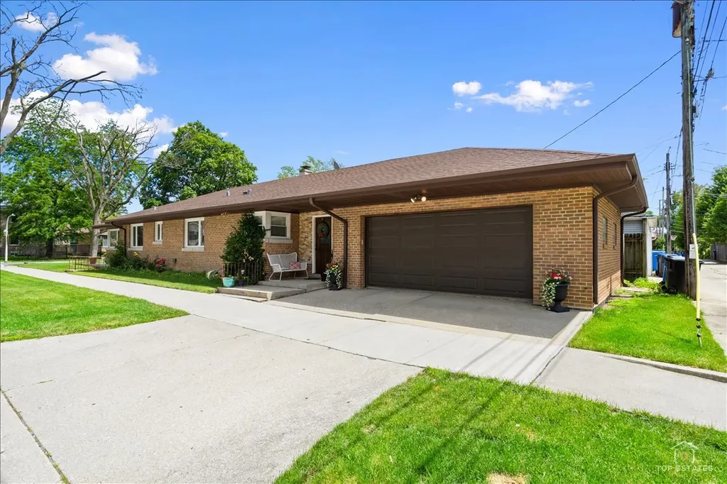 6250 North Kedvale Avenue Chicago IL 60646