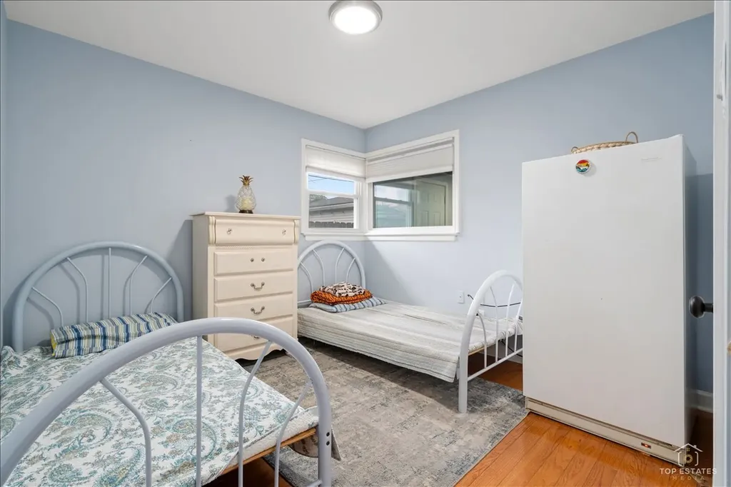 6250 North Kedvale Avenue Chicago IL 60646