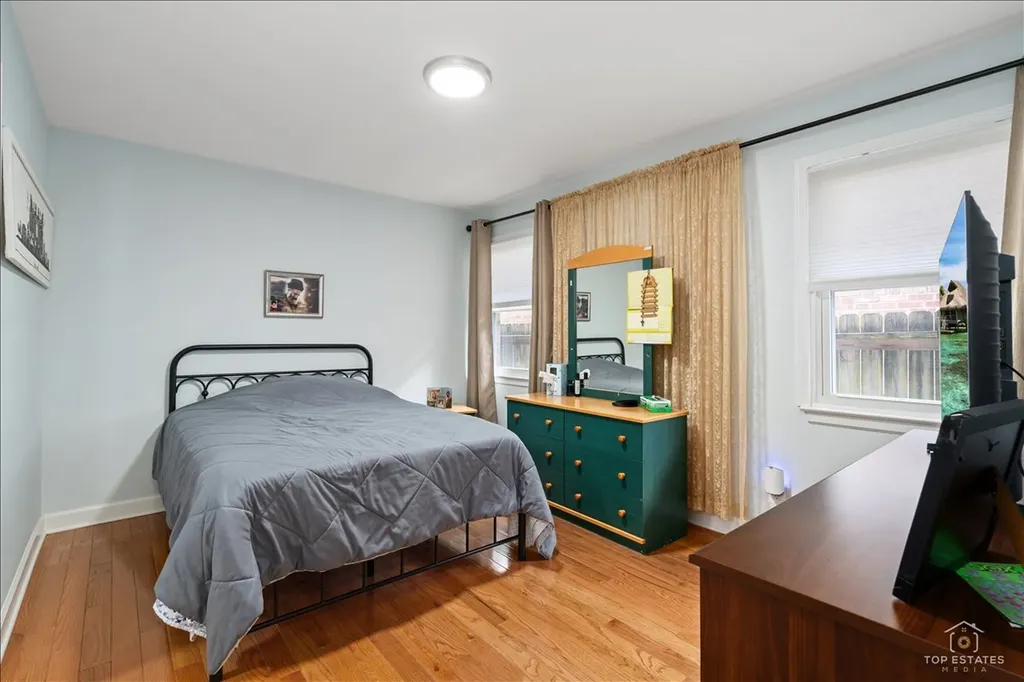 6250 North Kedvale Avenue Chicago IL 60646