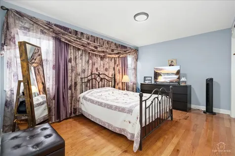 6250 North Kedvale Avenue Chicago IL 60646