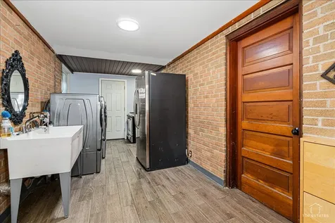 6250 North Kedvale Avenue Chicago IL 60646