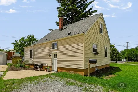 707 East 9th Street Lockport IL 60441