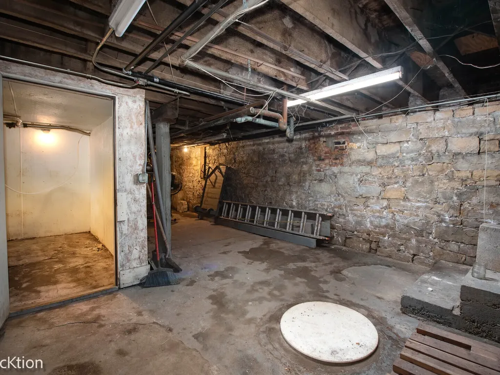 2506 North Clybourn Avenue Chicago IL 60614