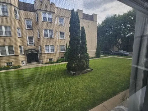 6551 North Francisco Avenue Chicago IL 60645