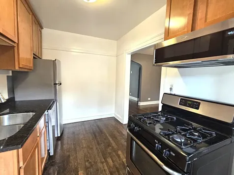 6551 North Francisco Avenue Chicago IL 60645