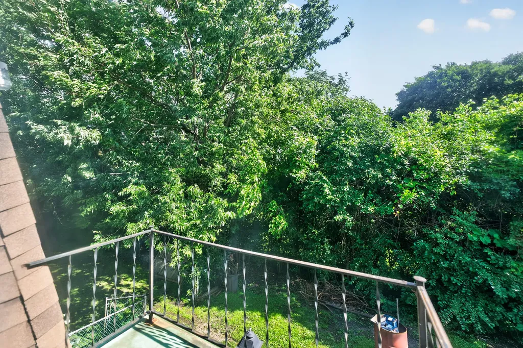 725 7TH Avenue Addison IL 60101