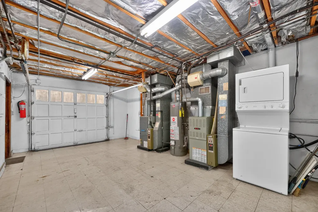 725 7TH Avenue Addison IL 60101