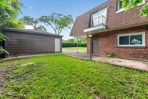725 7TH Avenue Addison IL 60101
