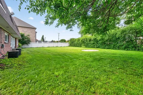 725 7TH Avenue Addison IL 60101