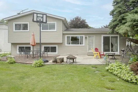 1909 East Maya Lane Mount Prospect IL 60056