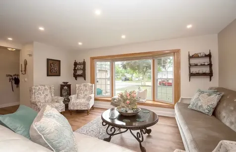 1909 East Maya Lane Mount Prospect IL 60056