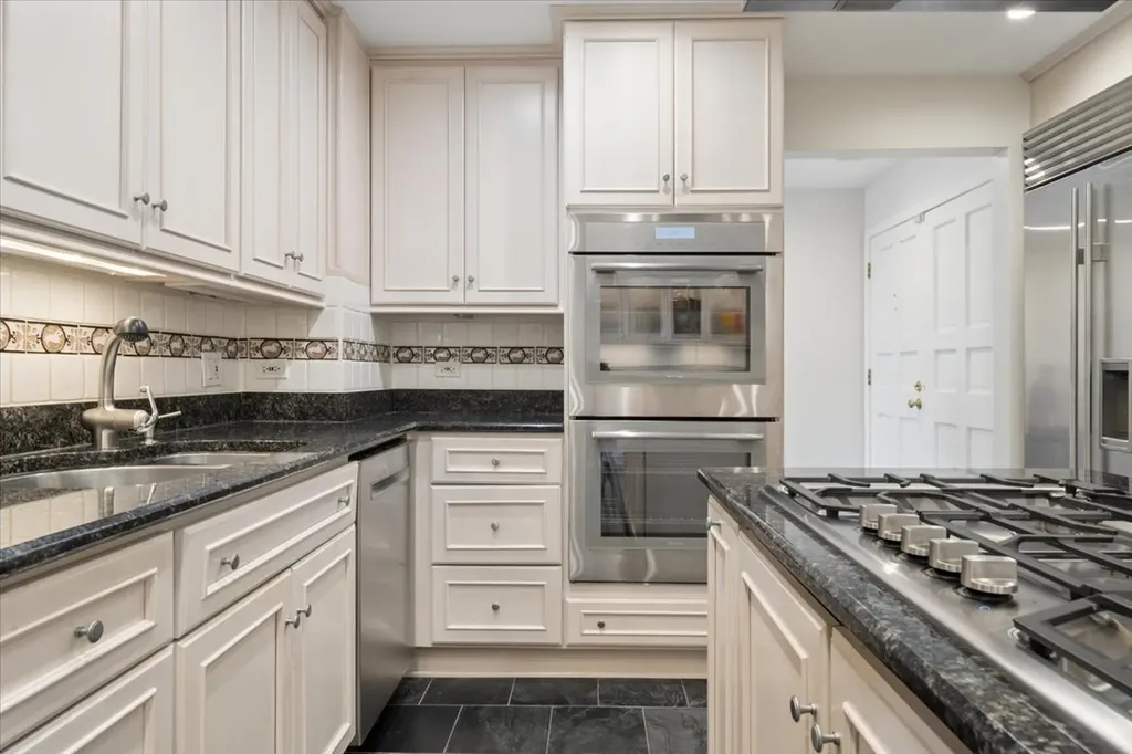 2100 North Racine Avenue Chicago IL 60614