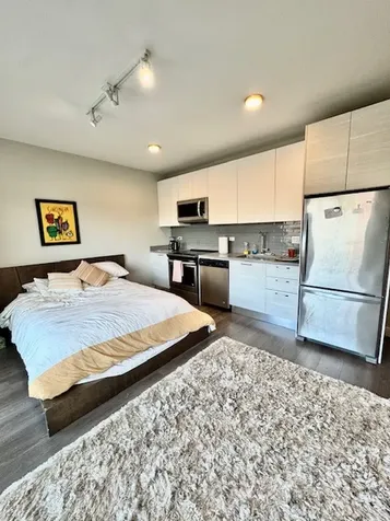 2407 West Eastwood Avenue Chicago IL 60625